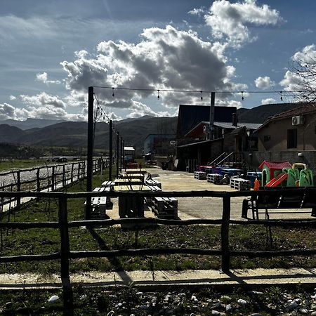 Bujtina Vjosa Hotel Memaliaj Bagian luar foto